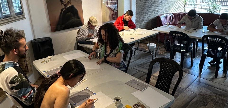 Clase de cortesía en la Academia de Artes San Lucas